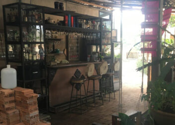 บ้านนายตู่ restaurant in Chiang Mai