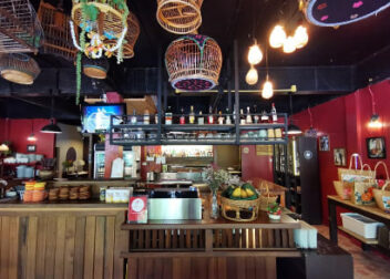 เพ็ญศิริ อาหารไทยพื้นบ้าน เกาะสมุย Phensiri Thai Restaurant